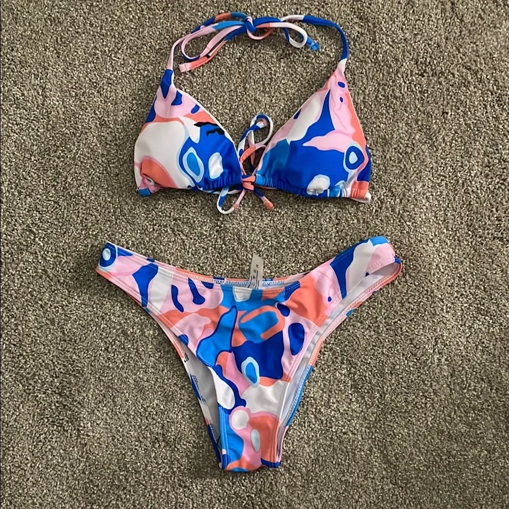 NWOT Shein Colorful Abstract Bikini Set - Picture 1 of 1